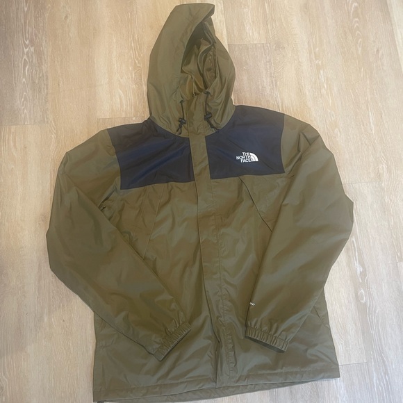 The North Face Dryvent Rain Jacket - Picture 1 of 4